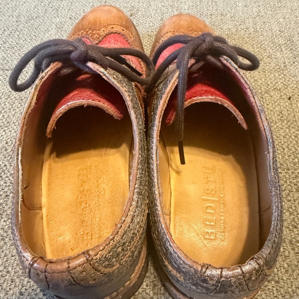 BedStu Brown and Red Wingtip Oxford Shoes - Picture 2 of 4